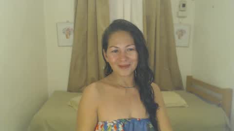 Snapshot of shyn_ann chatting on February 13, 2025, 6:30 am shyn_ann online show from February 13, 2025, 6:30 am