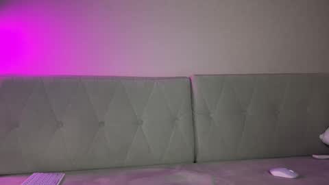 Amelia online show from March 5, 2026, 7:10 pm