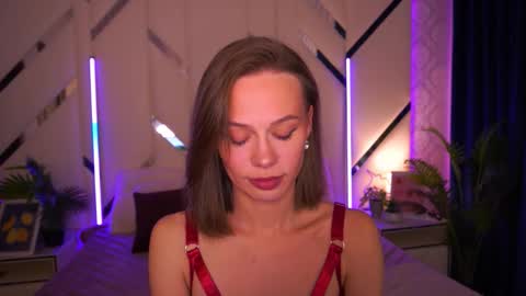 shyysiren online show from December 18, 2025, 2:45 pm