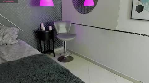 Sia online show from September 23, 2025, 3:42 am