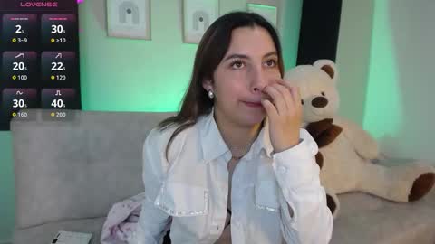 Sia online show from November 13, 2025, 9:58 pm