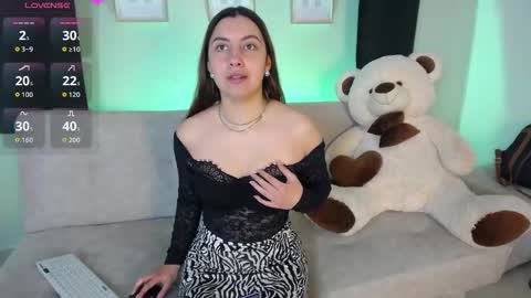 Sia online show from November 17, 2025, 11:32 pm