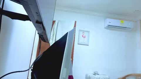 Snapshot of siacavali chatting on July 27, 2026, 11:39 am Sia online show from July 27, 2026, 11:39 am