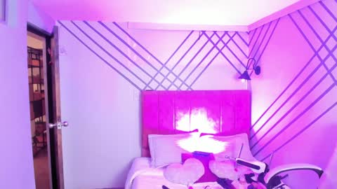 Mia online show from January 26, 2025, 3:27 am