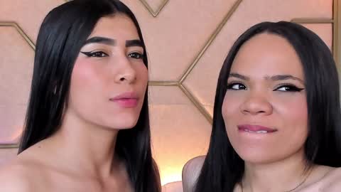 Siara and Zoe tattoo online show from December 12, 2024, 12:38 am