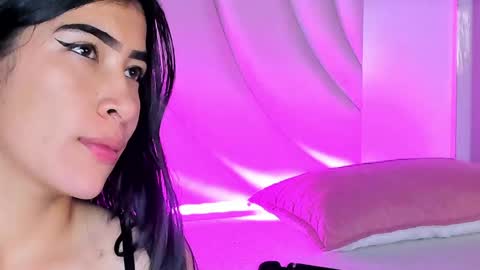 Siara and Zoe tattoo online show from May 15, 2026, 11:01 pm