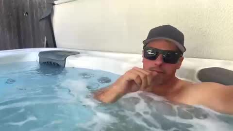 Snapshot of sidesnack chatting on October 21, 2025, 7:47 pm SideSnack online show from October 21, 2025, 7:47 pm