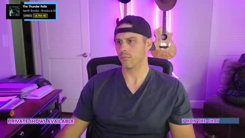 Snapshot of sidesnack chatting on October 23, 2025, 3:44 pm SideSnack online show from October 23, 2025, 3:44 pm