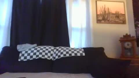 Mrs. St. Patrickk online show from December 17, 2025, 4:02 pm