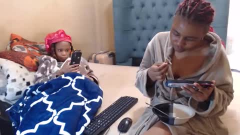 Snapshot of sieannabrown chatting on May 25, 2026, 10:32 am sieannabrown online show from May 25, 2026, 10:32 am