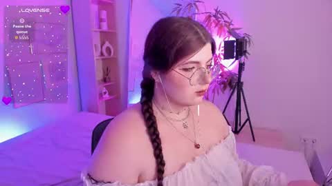 Snapshot of siena_aa chatting on July 26, 2026, 7:10 pm Siena online show from July 26, 2026, 7:10 pm