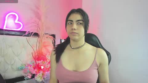 Snapshot of siena_fox chatting on July 11, 2026, 7:27 pm Siena online show from July 11, 2026, 7:27 pm
