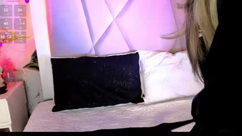 Snapshot of sienna_desiree chatting on April 1, 2026, 1:41 pm Sienna Desieree online show from April 1, 2026, 1:41 pm
