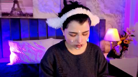 Snapshot of sienna_desiree chatting on May 4, 2026, 1:29 pm Sienna Desieree online show from May 4, 2026, 1:29 pm