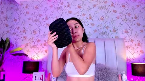 Camila Vargas online show from February 13, 2025, 12:11 pm