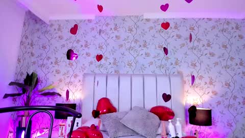 Camila Vargas online show from February 14, 2025, 3:15 pm