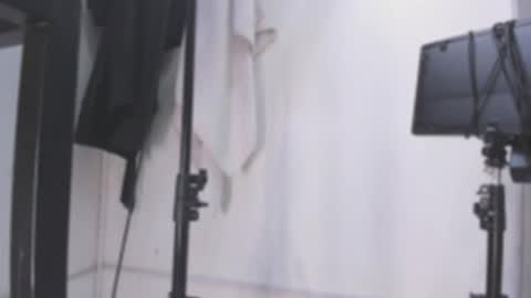 Keira online show from October 5, 2025, 11:08 am