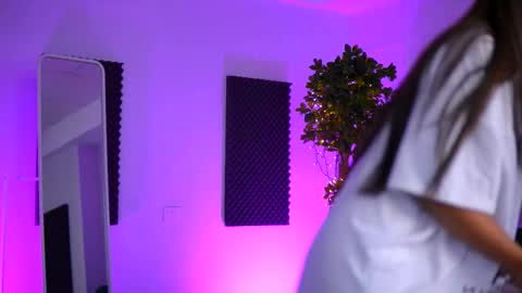 Sienna online show from March 14, 2026, 12:21 pm