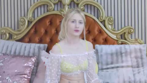 SiennaShapiro online show from February 1, 2026, 4:27 pm