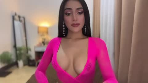 MISS YSABELLE online show from July 14, 2026, 10:21 am
