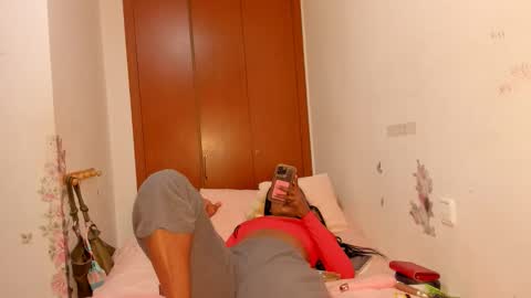 sierra_violet online show from April 19, 2026, 4:50 pm