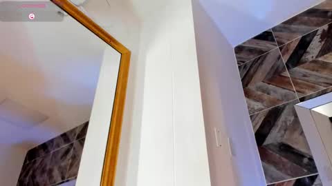    online show from September 22, 2025, 11:29 pm