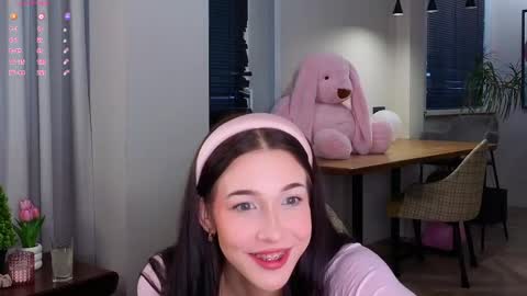 Eva  online show from March 17, 2026, 11:24 am