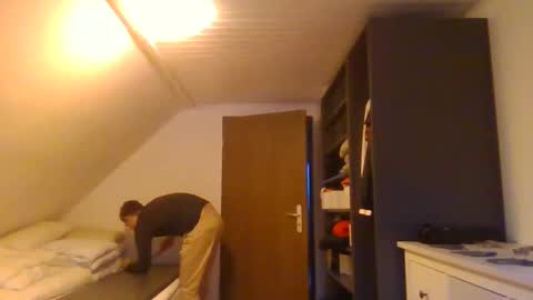 silent_control93 online show from December 30, 2024, 3:24 pm