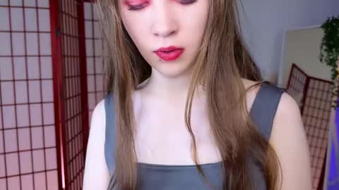 Lily online show from December 20, 2025, 9:00 pm