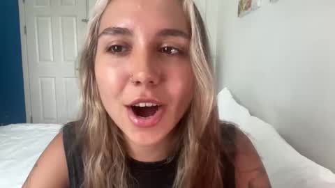 You fav Miss Si online show from March 14, 2026, 5:57 am