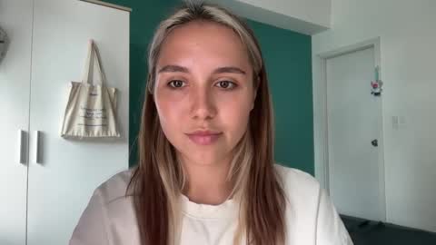 You fav Miss Si online show from March 20, 2026, 6:18 am