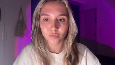 You fav Miss Si online show from March 28, 2026, 11:54 am