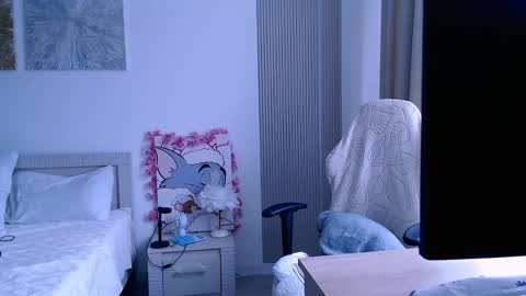 Snapshot of silk_ann chatting on May 18, 2026, 11:05 am silk_ann online show from May 18, 2026, 11:05 am