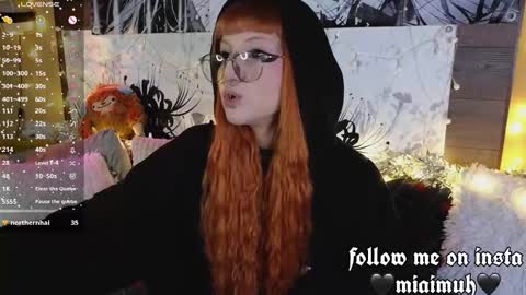 Snapshot of silly_soul chatting on December 19, 2025, 9:55 pm Mia online show from December 19, 2025, 9:55 pm