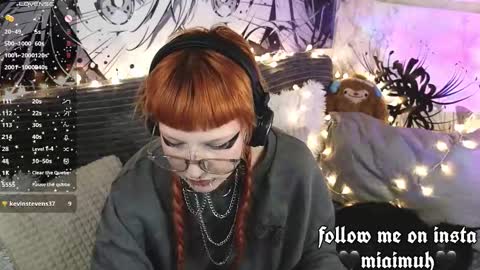 Snapshot of silly_soul chatting on February 25, 2026, 2:27 pm Mia online show from February 25, 2026, 2:27 pm