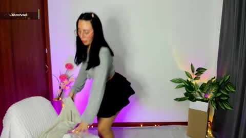 Silvanna online show from November 27, 2025, 2:13 am