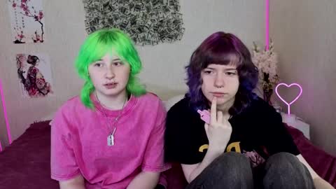 silver_mew online show from May 31, 2026, 2:24 pm