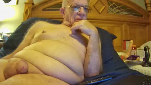 silverdaddy70x online show from December 27, 2024, 2:01 pm