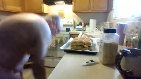 Snapshot of silverdragon70 chatting on February 14, 2026, 9:00 pm silverdragon70 online show from February 14, 2026, 9:00 pm