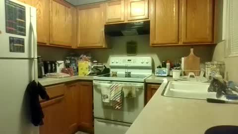 Snapshot of silverdragon70 chatting on February 19, 2026, 4:41 am silverdragon70 online show from February 19, 2026, 4:41 am