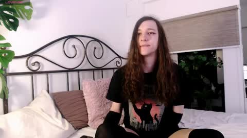 silvermuse online show from April 7, 2026, 4:35 am