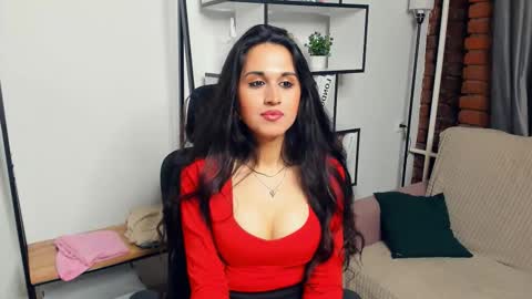 Syrena online show from October 14, 2025, 1:34 pm