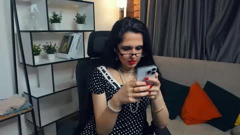 Syrena online show from October 15, 2025, 1:22 pm