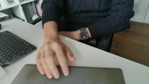 Snapshot of silvertongueduk1 chatting on November 10, 2025, 10:03 am silvertongueduk1 online show from November 10, 2025, 10:03 am