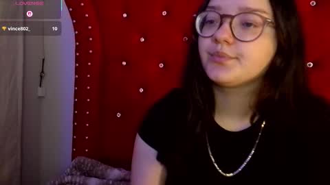 silvia_ls online show from December 17, 2025, 10:05 pm