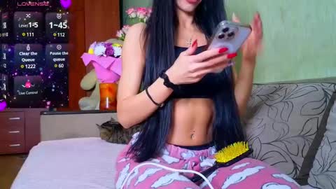 Snapshot of silviasexyy chatting on December 10, 2024, 9:43 pm miss Anna online show from December 10, 2024, 9:43 pm