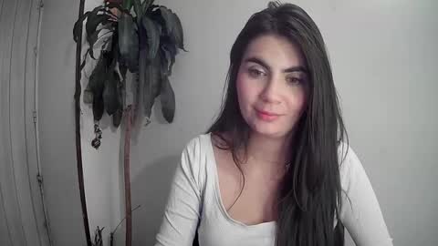 Silvie online show from December 22, 2024, 5:01 am