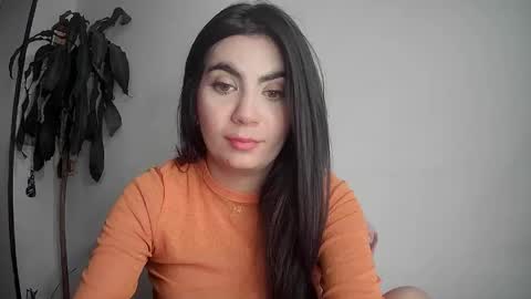 Silvie online show from February 6, 2025, 11:48 pm