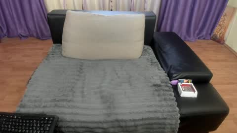 Silvya online show from April 9, 2026, 7:14 am