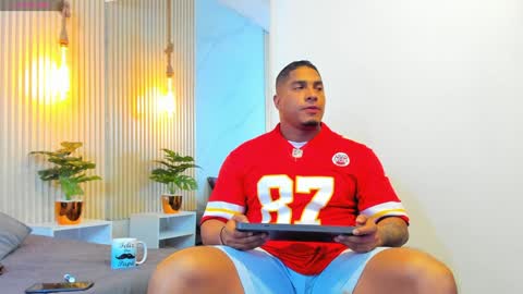 simeone_panda online show from December 21, 2024, 11:55 am